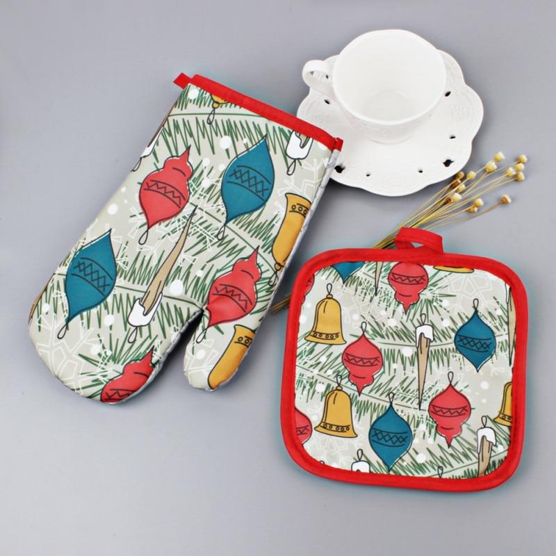 Limited Edition Christmas Baking Glove & Insulation Mat