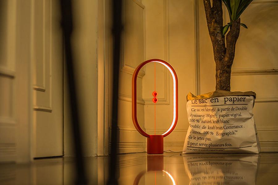 Heng LED Balance Lamp
