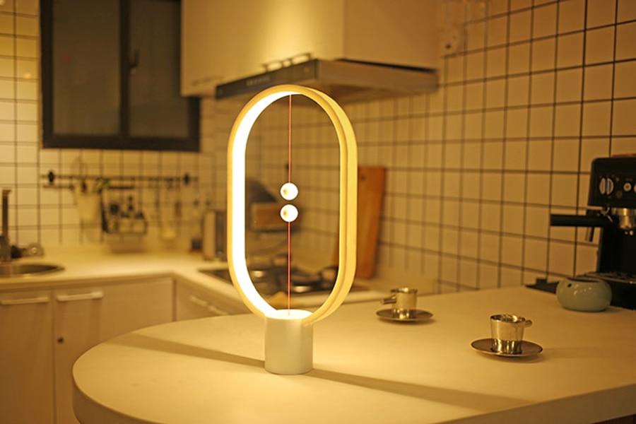 Heng LED Balance Lamp