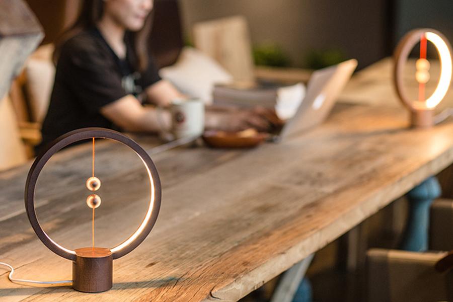 Heng LED Balance Lamp