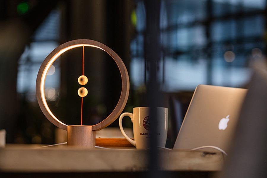 Heng LED Balance Lamp